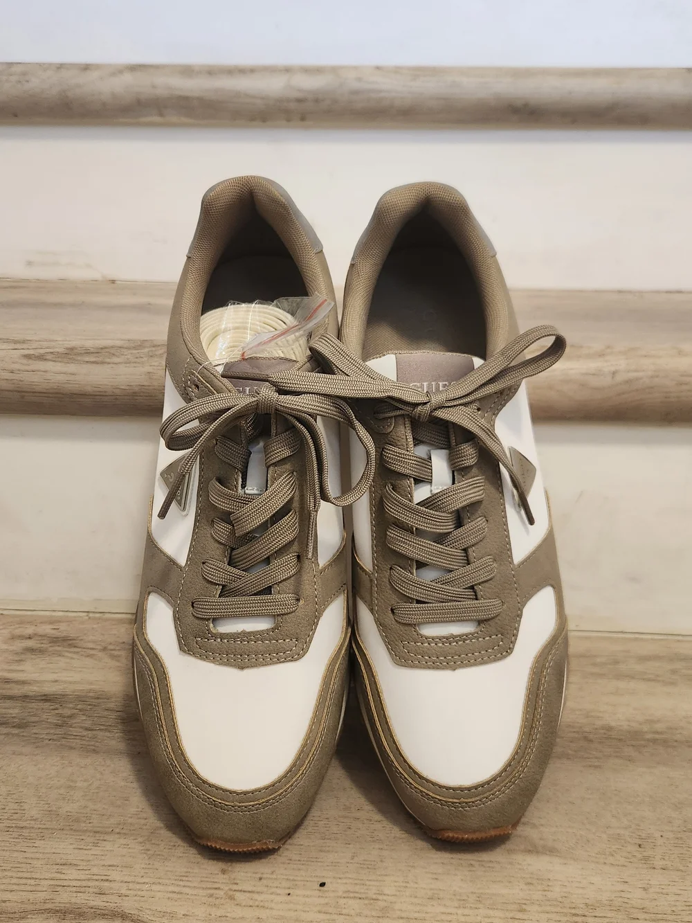 Guess stylish taupe